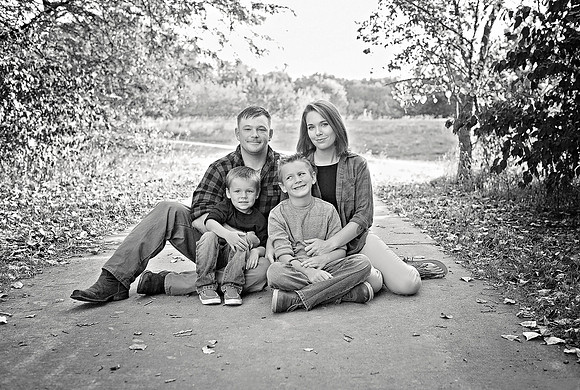 20170923_West Family B&W_4817